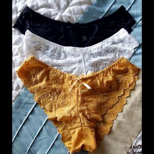 NWOT Lot of 3 Contrast Lace Panties (Size L)